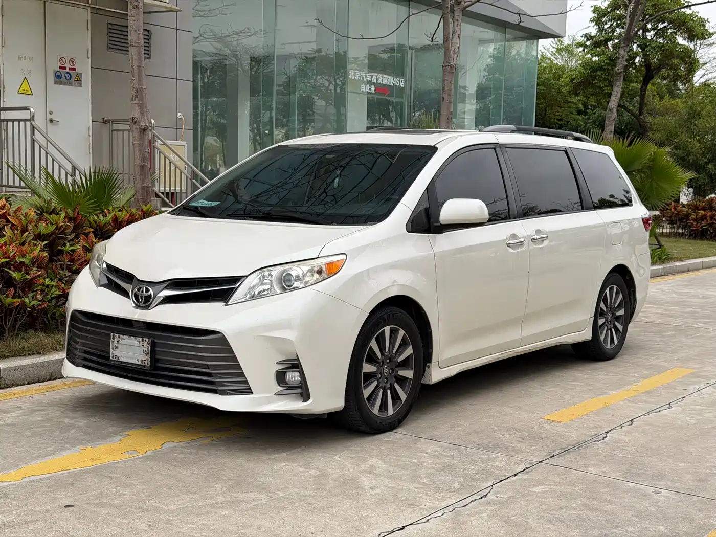 TOYOTA SIENNA