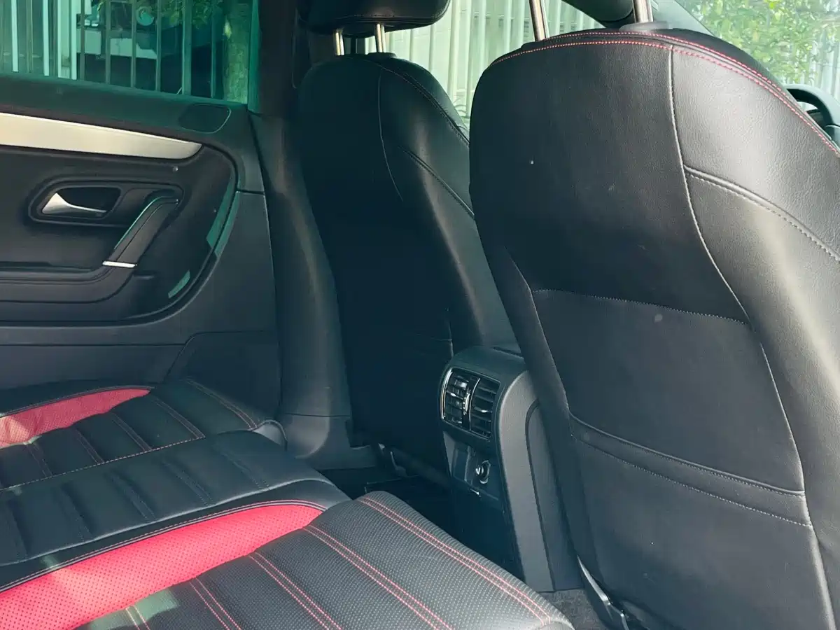 Volkswagen FAW-Volkswagen CC 2018 1.8TSI Luxury фото 15