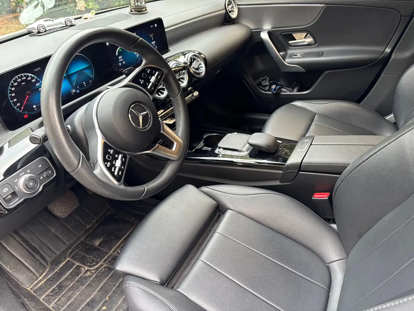 Mercedes-Benz A-Class 2022 A 180 L Sport Sedan фото 4