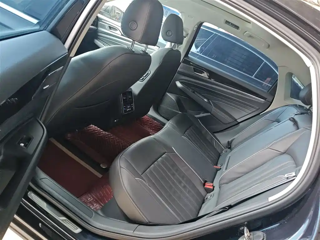 Volkswagen Passat 2023 Facelift 330TSI Elite Edition фото 17