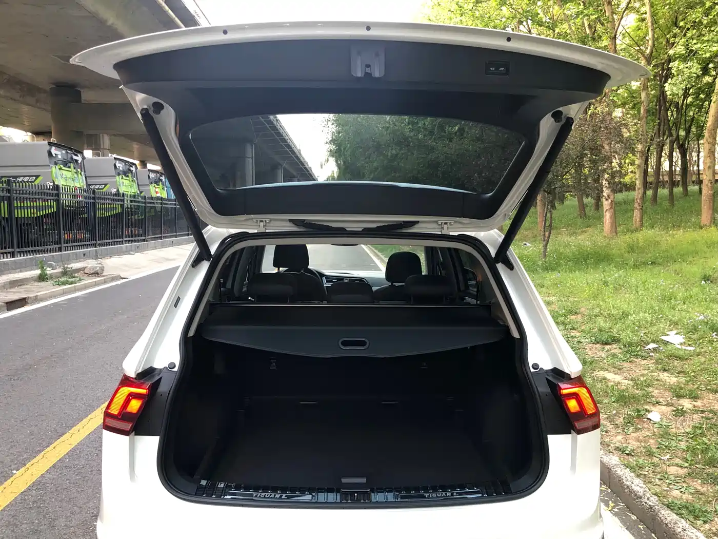Volkswagen Tiguan L 2020 330TSI Auto 2WD Smart Luxury China VI фото 14