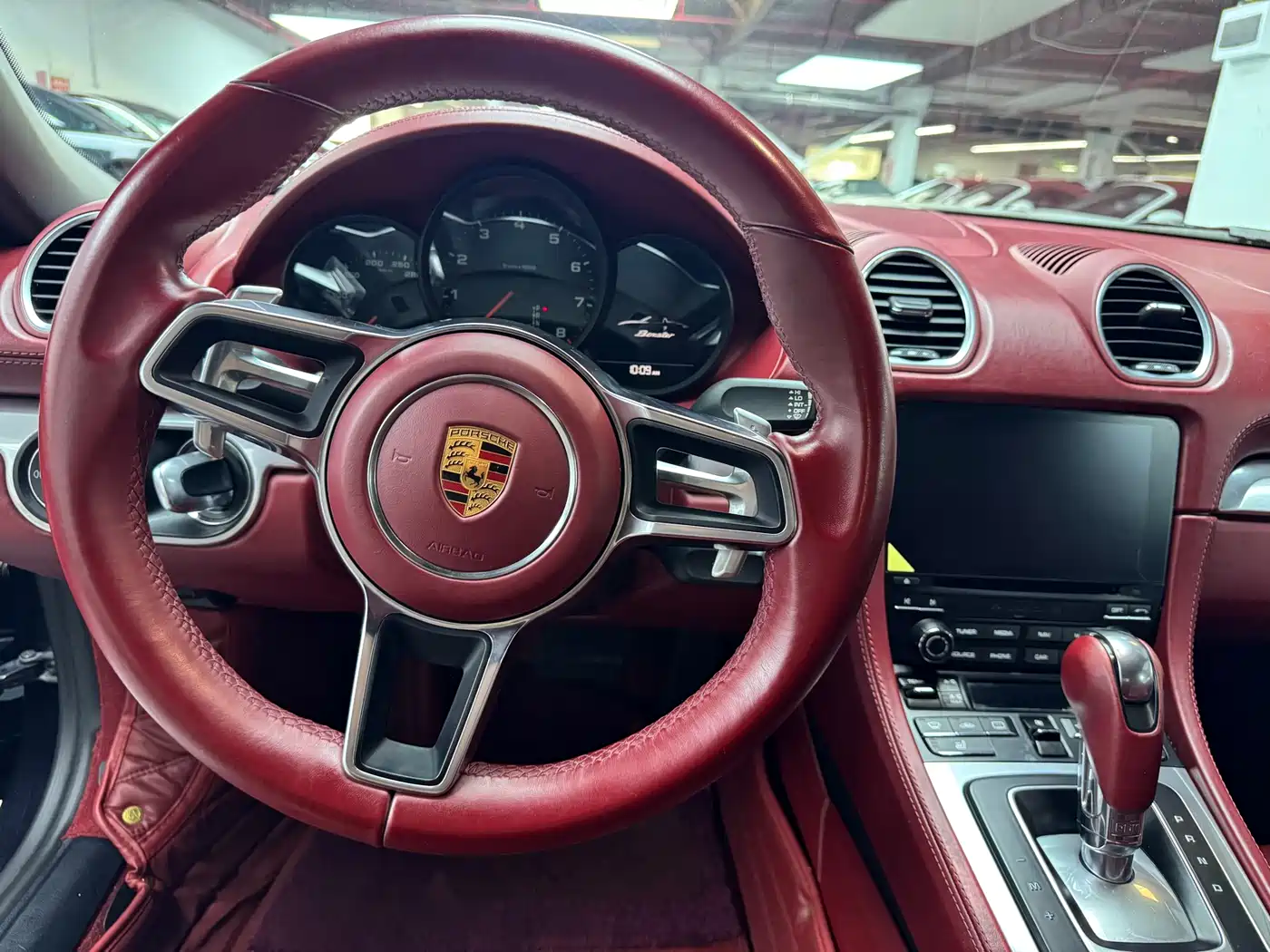 Porsche 718 2018 Boxster 2.0T фото 7