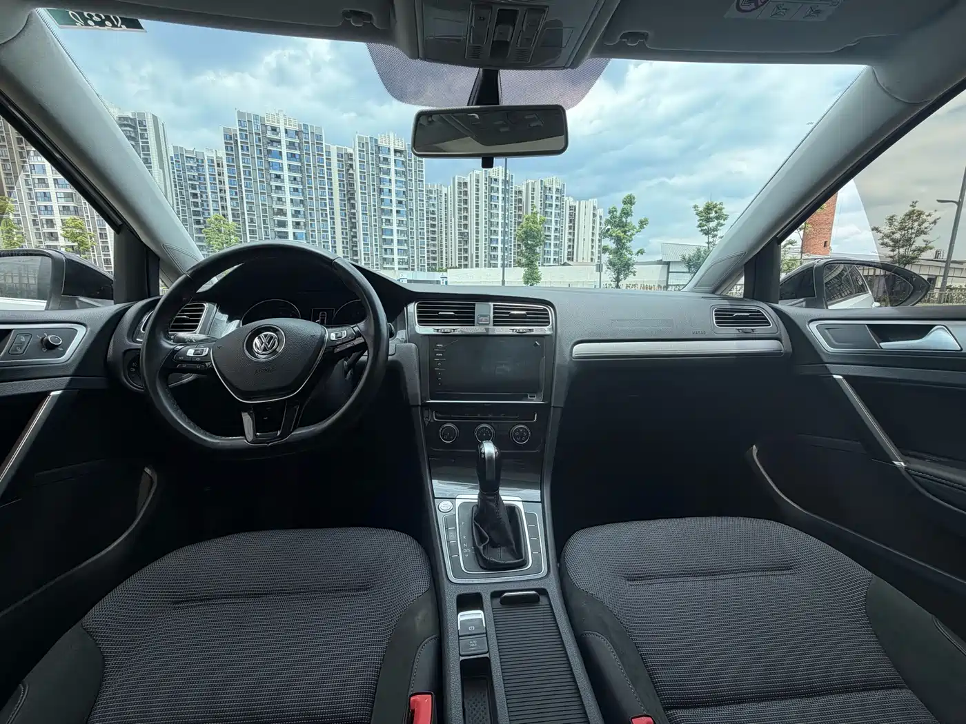 Volkswagen Golf 2020 Beloved Edition 280TSI DSG Comfort фото 5