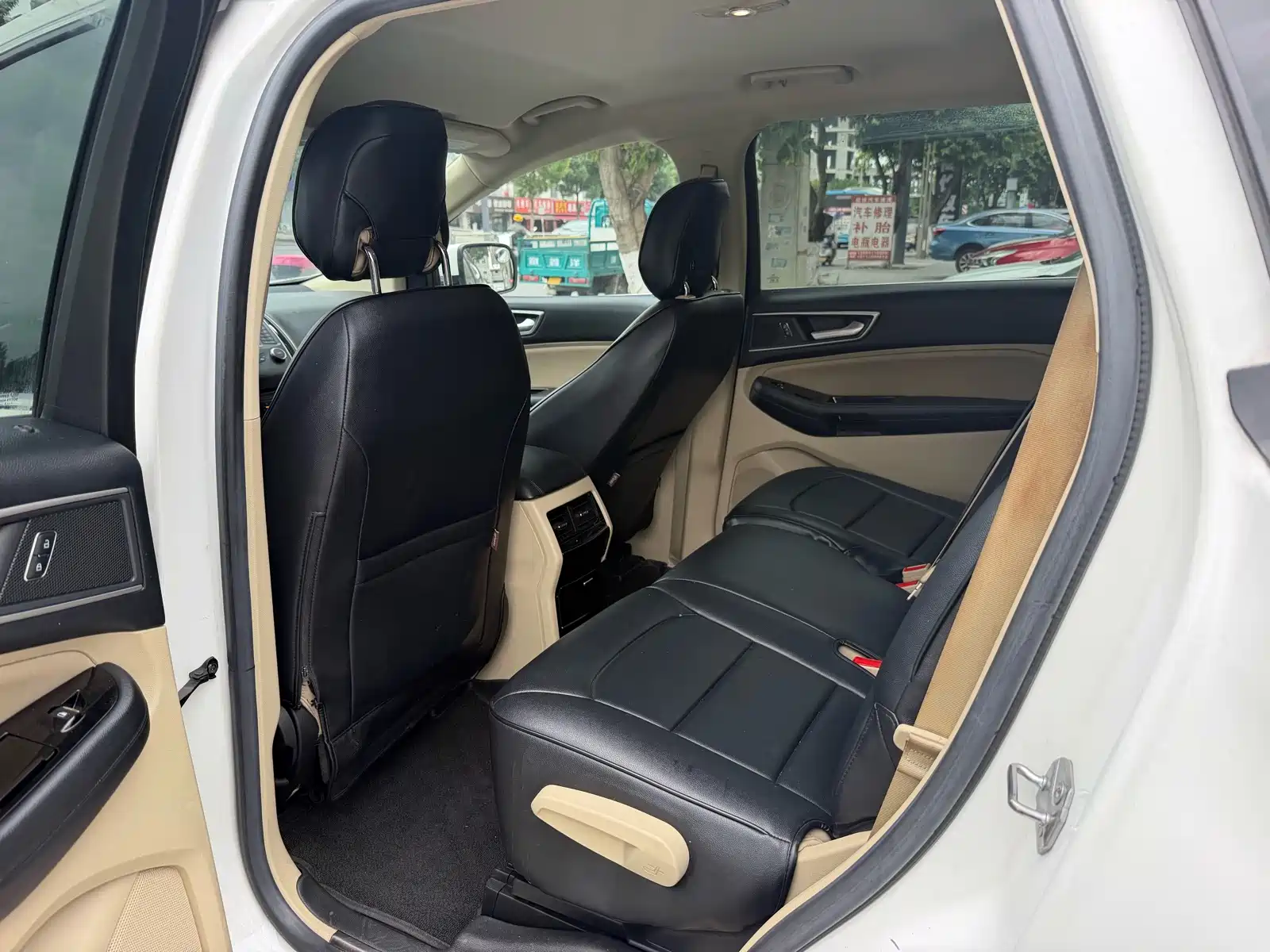 Фото 5 - Ford Edge