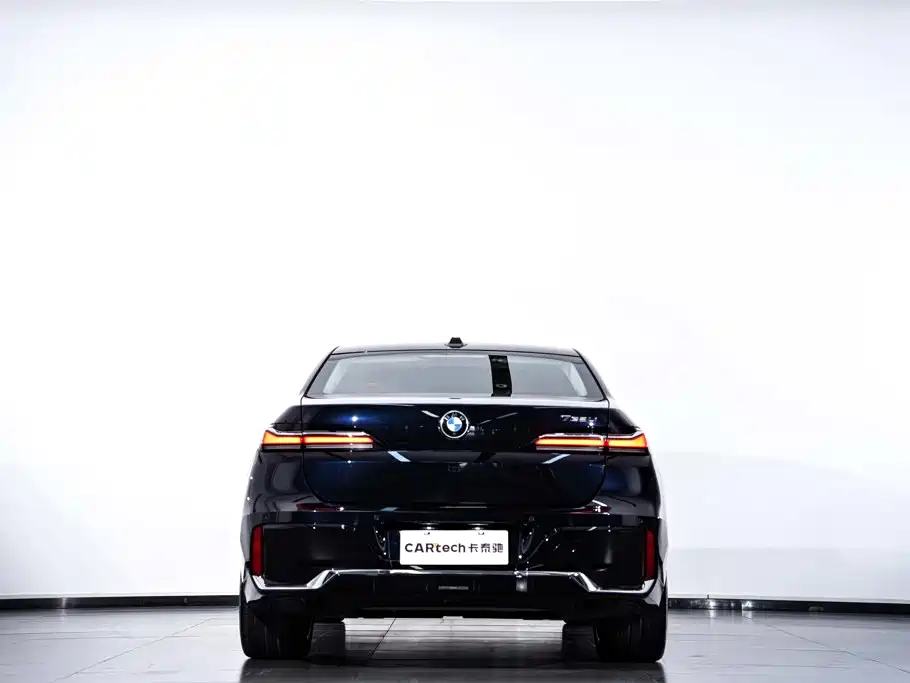 BMW 7 Series 2026 2023 Model 735Li M Sport Package