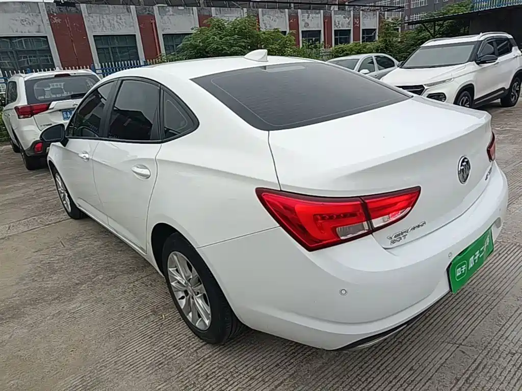 Buick Verano 2019 Sedan 20T Dual Clutch Leading фото 5