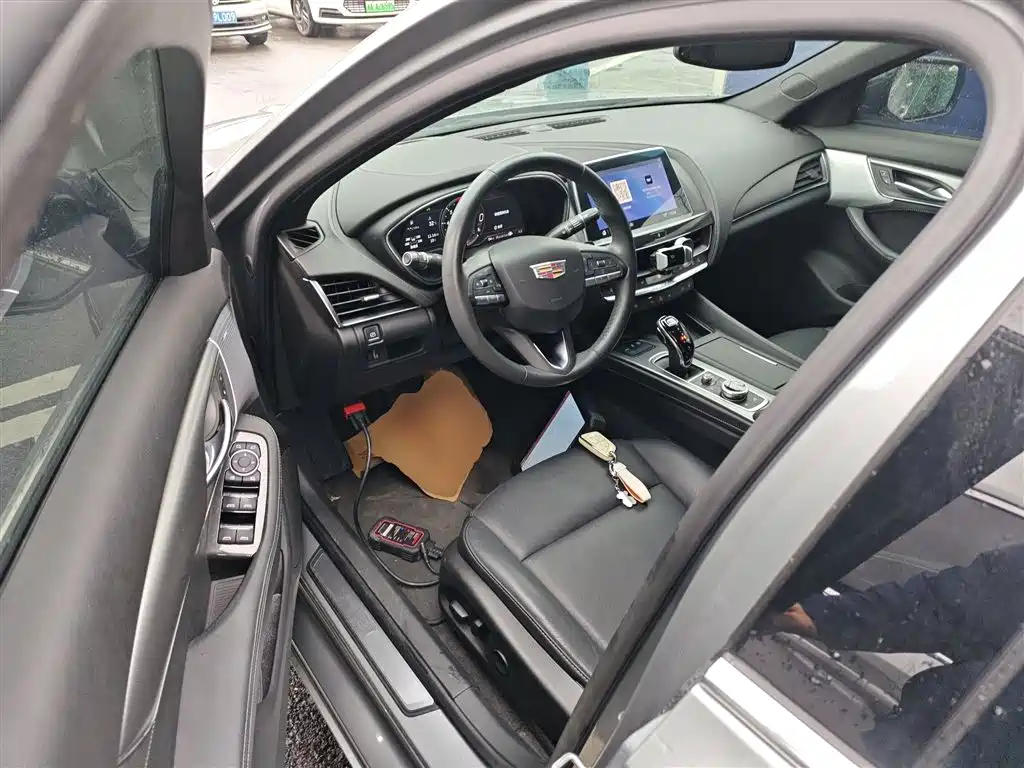 CADILLAC CT5