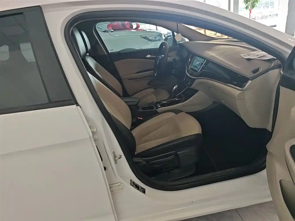 Buick Verano 2018 Sedan 15S Automatic Leading фото 25