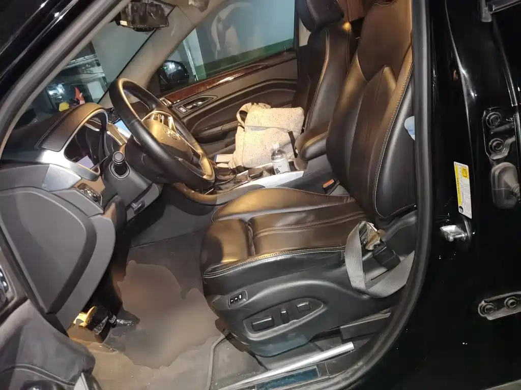Cadillac SRX 2015 2015 3.0L Leading