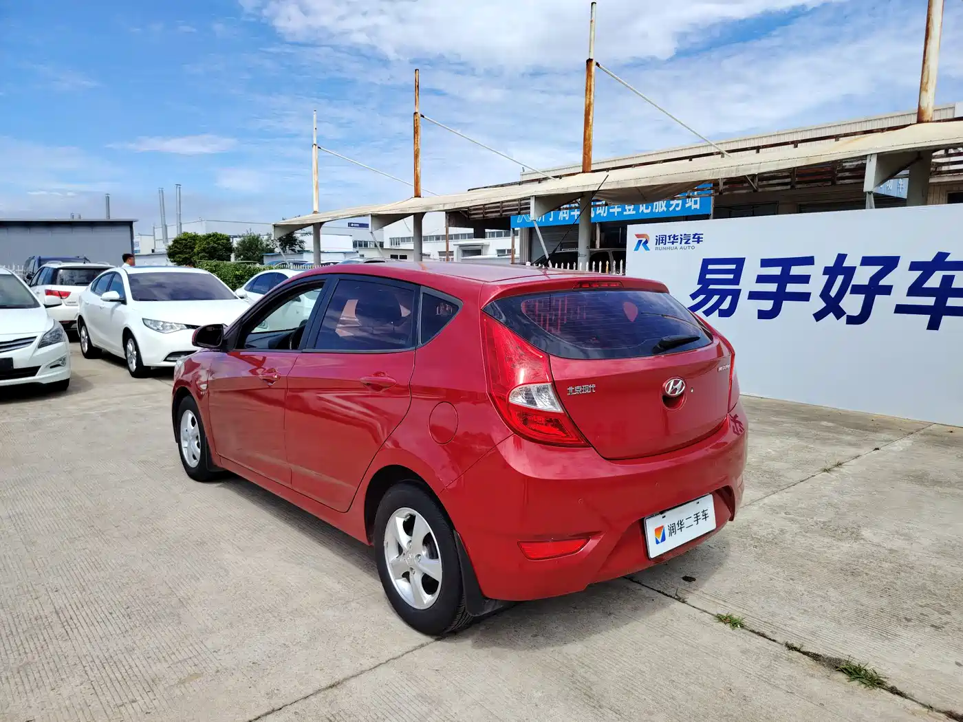 Hyundai Reina 2014 Model 1.4L Automatic GLX фото 12