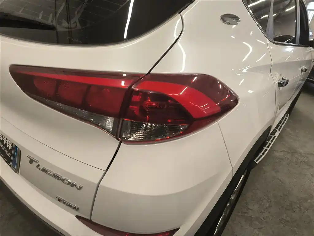 Hyundai Tucson 2018 1.6T DCT 2WD 15th Anniversary Special Edition фото 25