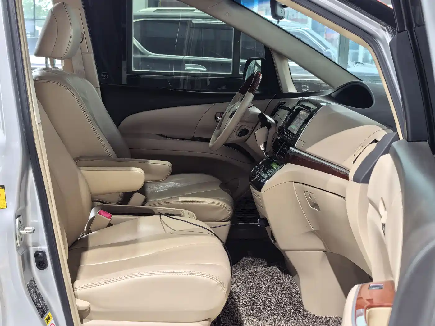 Toyota Previa 2012 2.4L 7-Seater Standard Edition фото 6