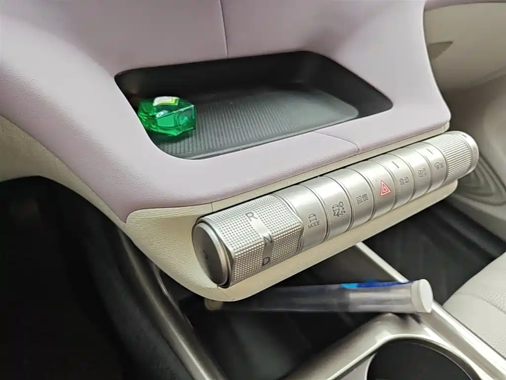 BYD Dolphin 2024 Glory Edition 420km Freedom Edition фото 14