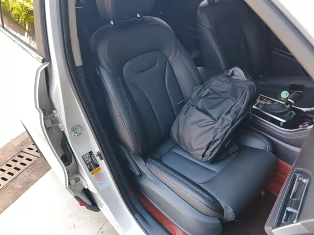 Photo 25 - Changan CS75