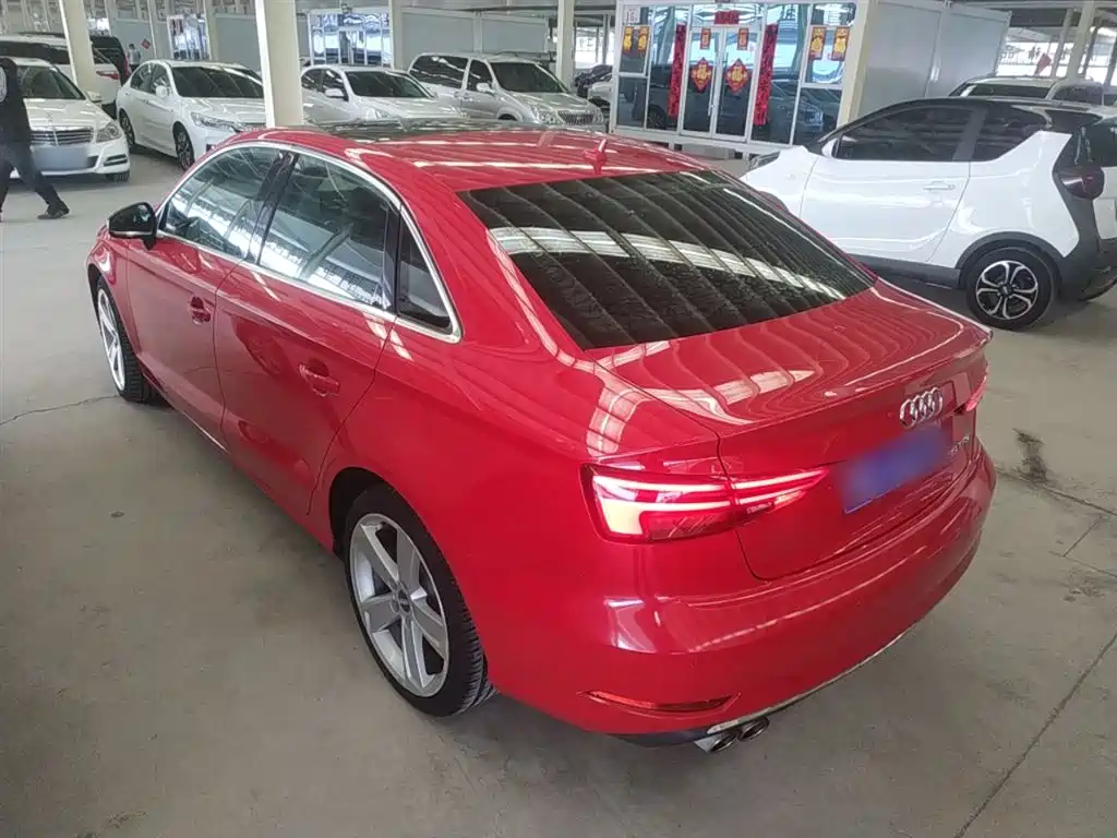 Audi A3 2018 30th Anniversary Limousine 35 TFSI Style фото 5