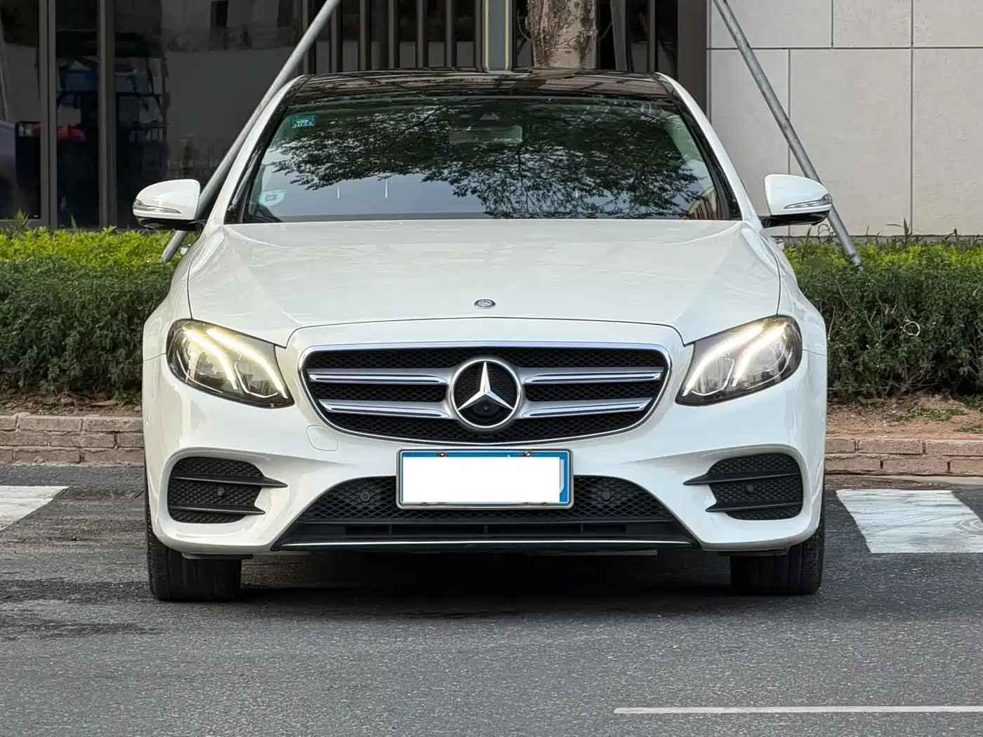 Mercedes-Benz E-Class 2016 E 300 L Sport Fashion Type фото 7
