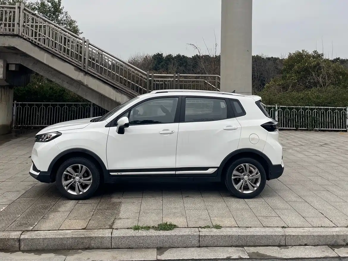 Changan CS15 2019 2019 1.5L Automatic Progressive China V