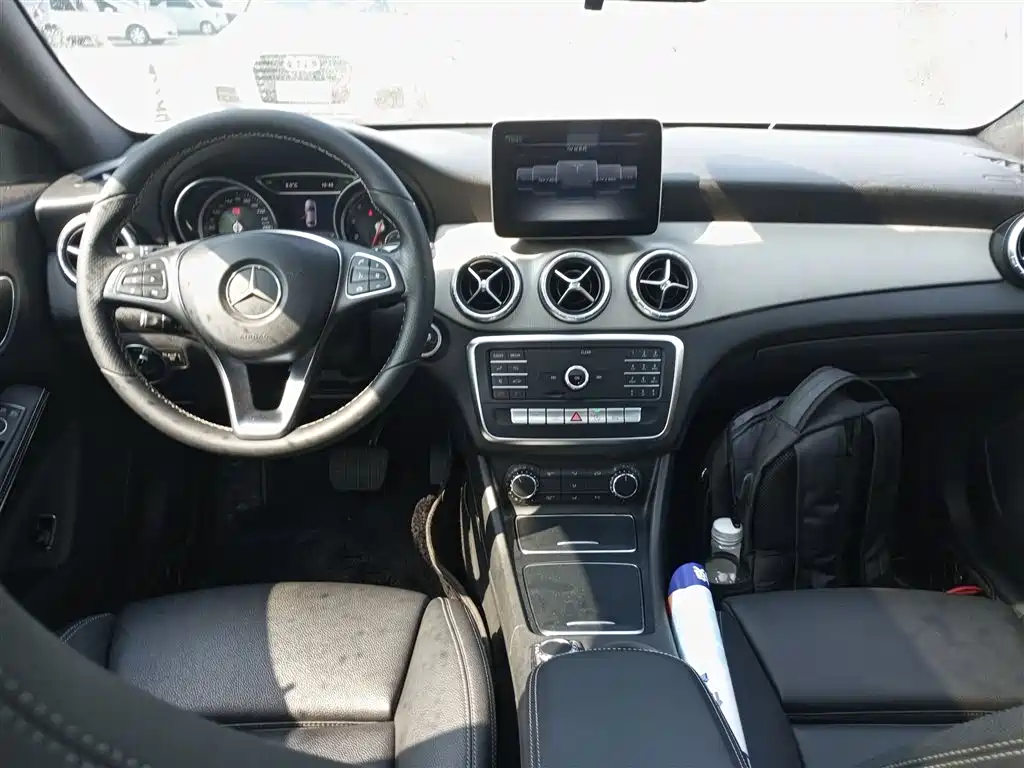Mercedes-Benz CLA (Import) 2018 CLA 200 Dynamic Edition фото 10