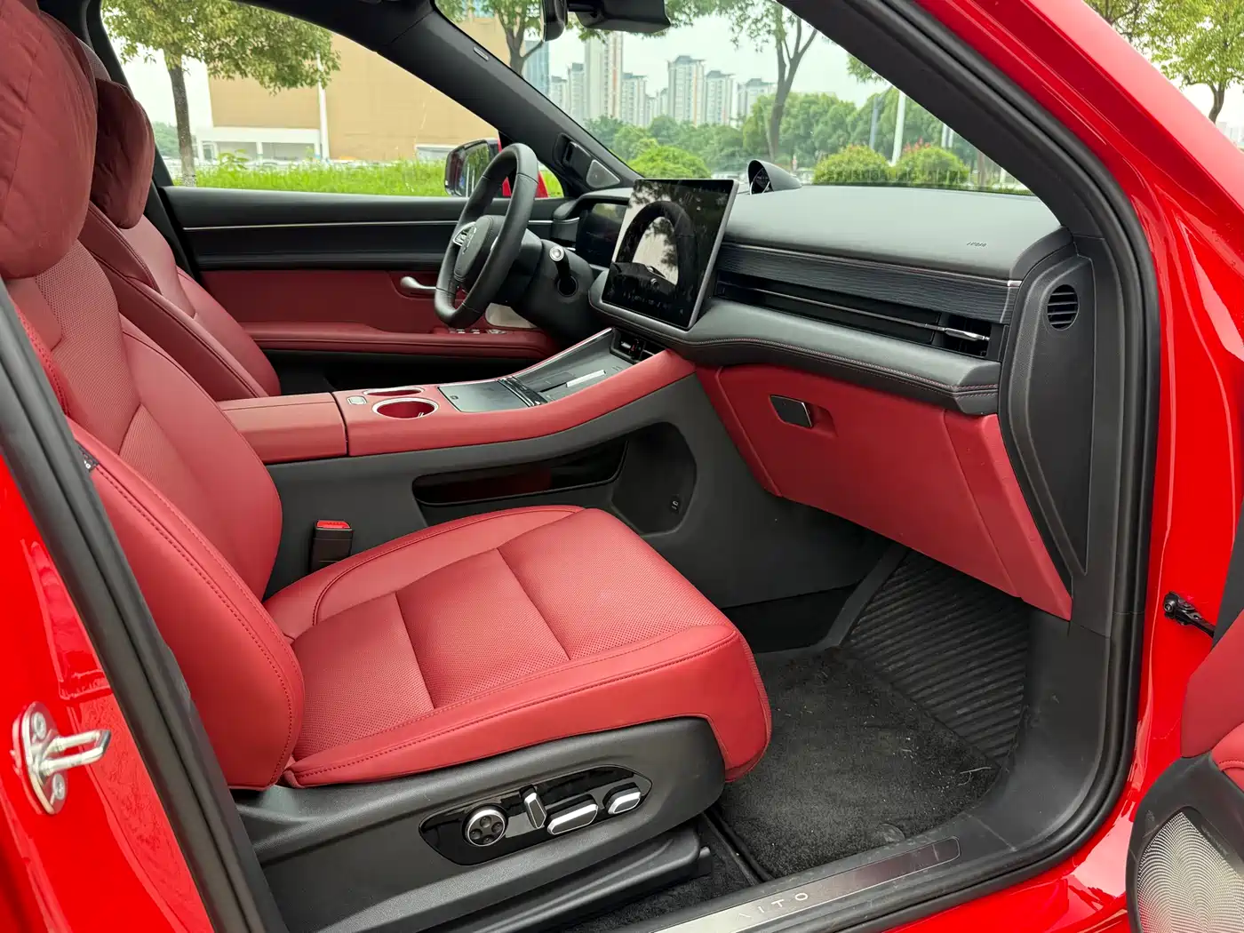 AITO Wenjie AITO M5 2025 Extended Range Ultra AWD фото 11