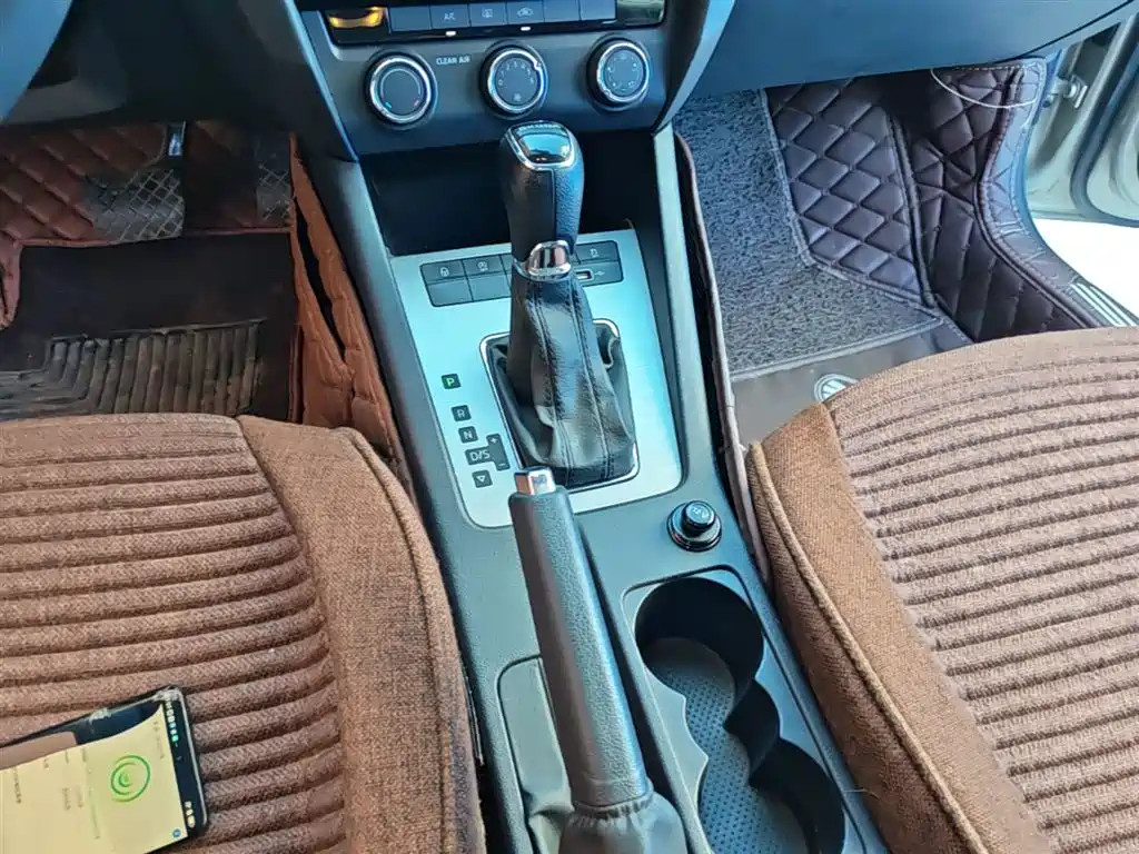 Škoda Octavia 2019 1.5L Automatic Smart Comfort China VI фото 14