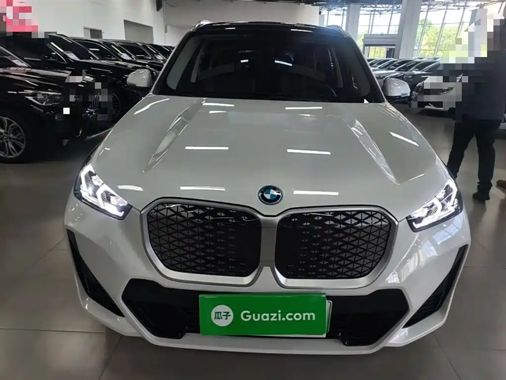 BMW iX1 2023 eDrive25L M Sport Package фото 3