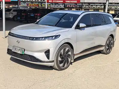 Dongfeng eπ008