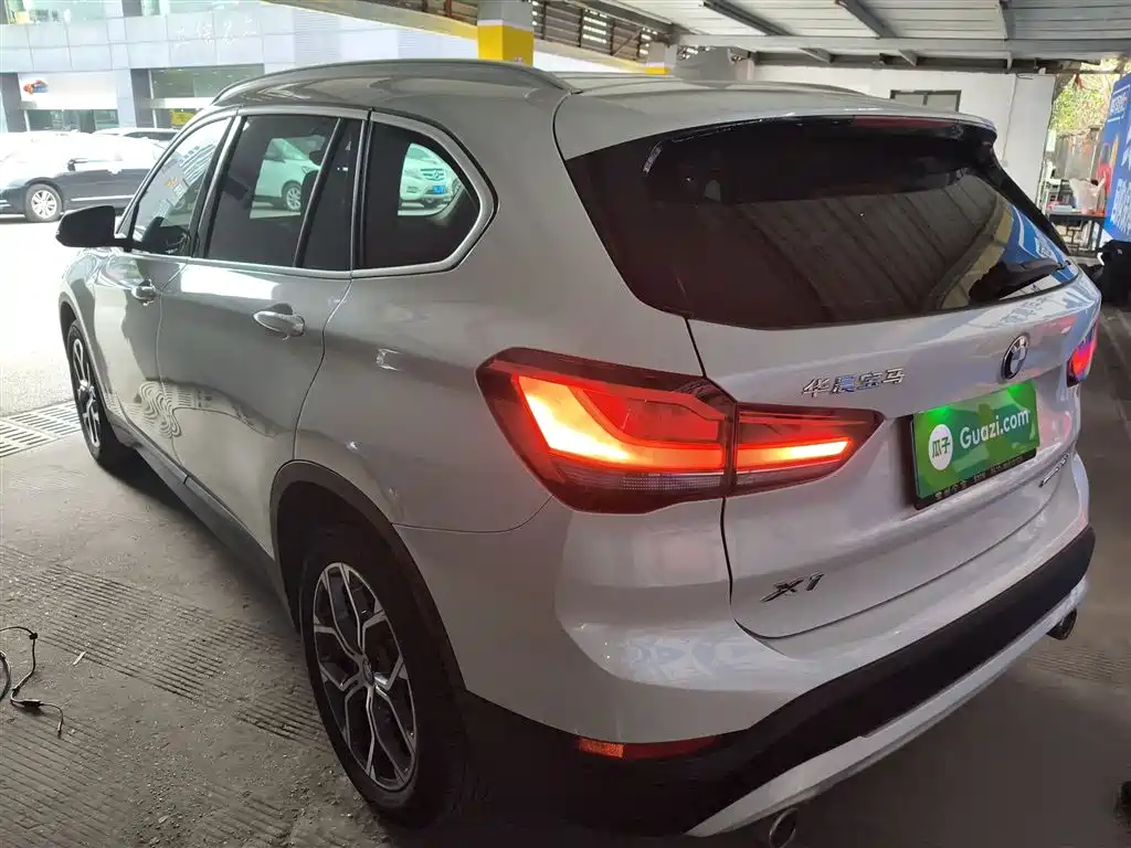 BMW X1 2022 sDrive25Li Leading фото 23