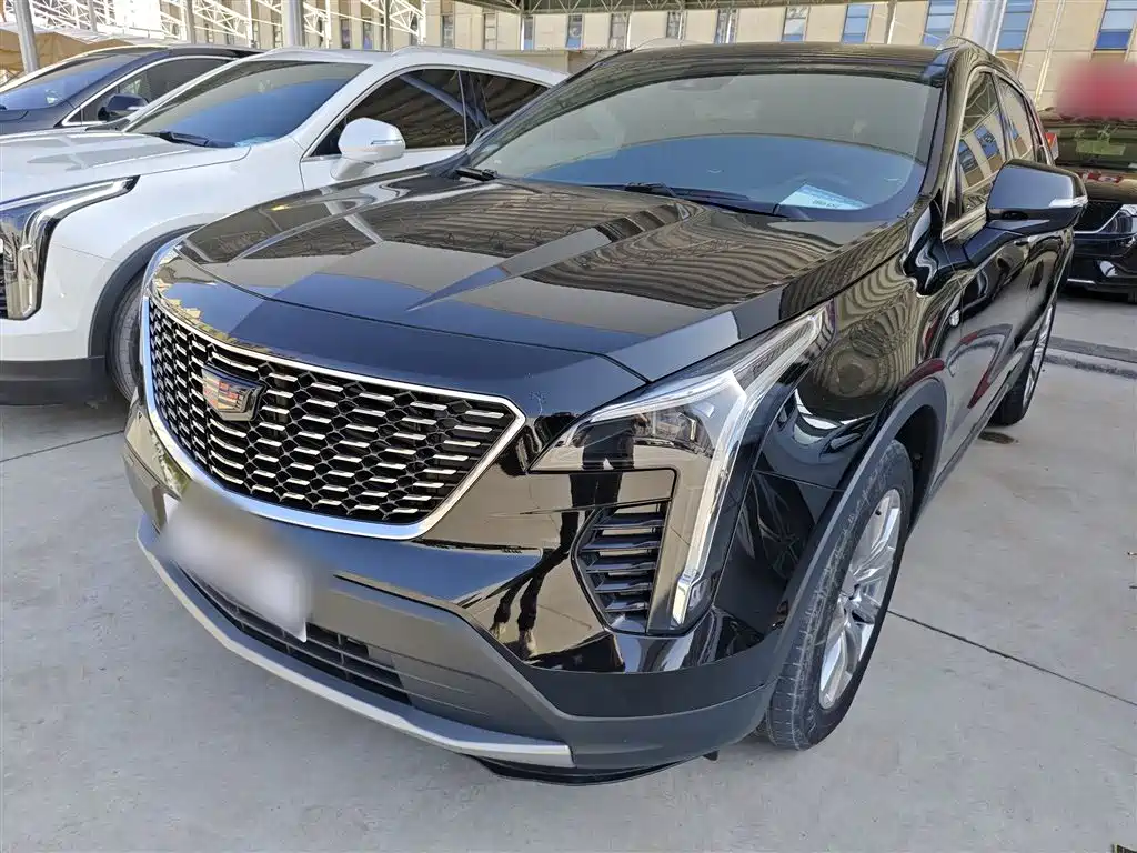 CADILLAC XT4