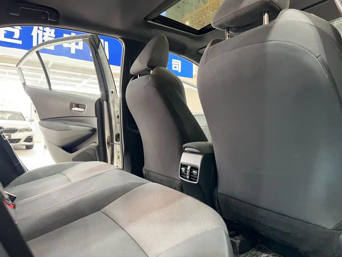 Toyota Levin 2022 185T CVT Luxury Edition фото 16