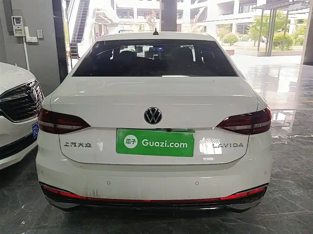 Volkswagen Lavida 2024 Model 1.5L Automatic Starlight 5 Million Edition фото 6