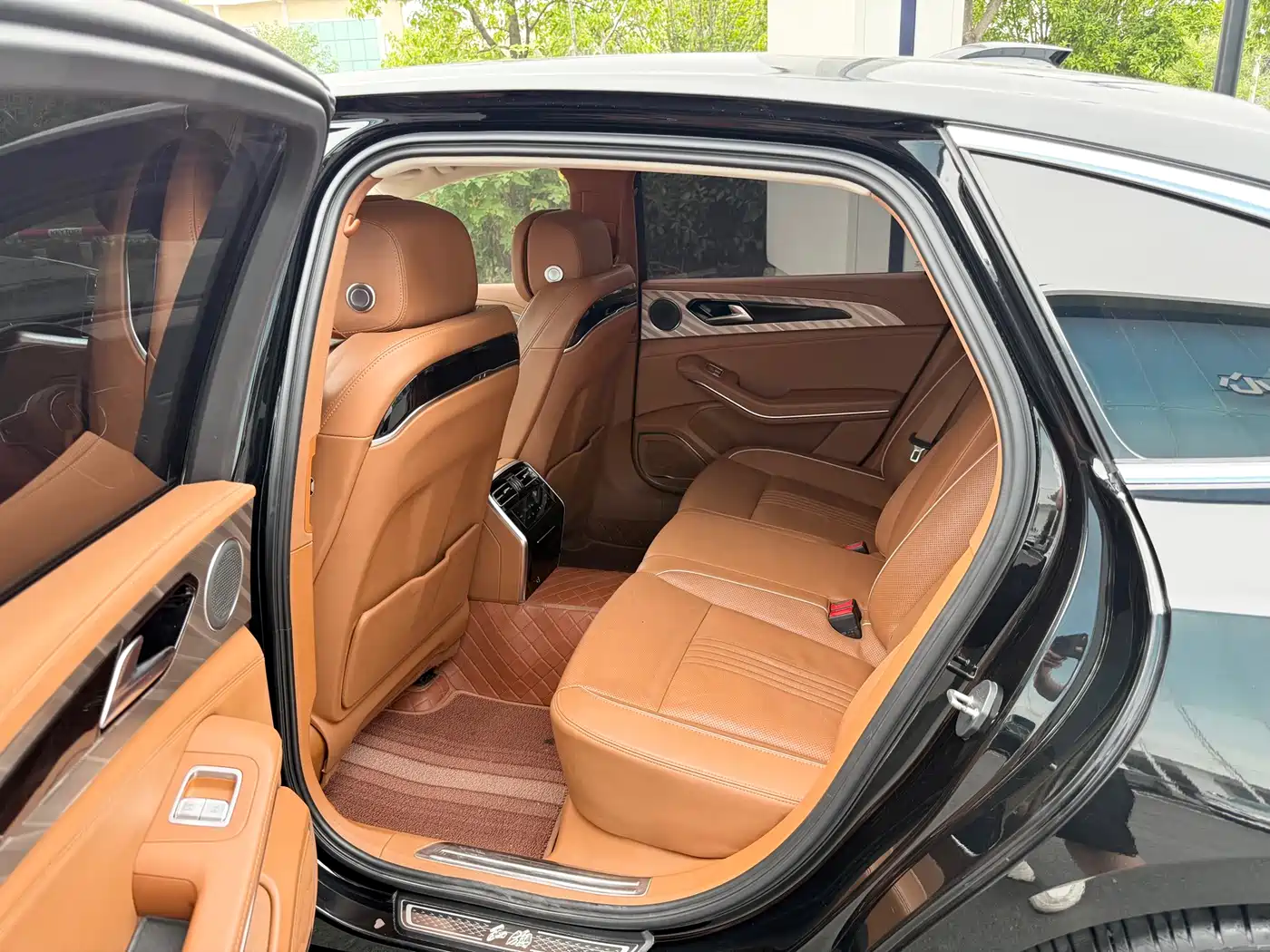 Hongqi H9 2020 2.0T Smart Connection Qi Xiang Edition фото 13