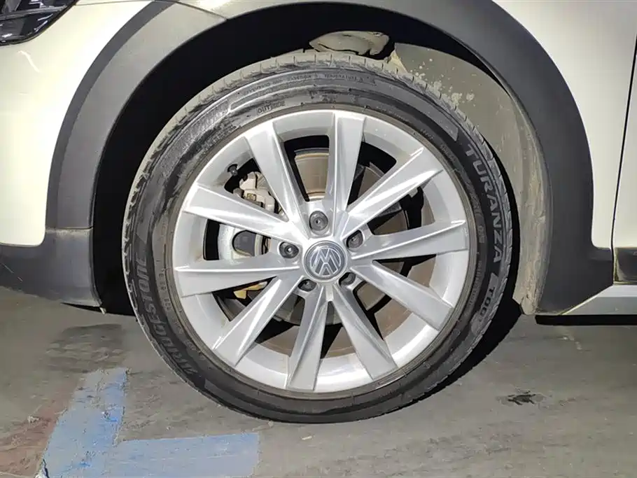 Volkswagen Golf (Import) 2019 1.8TSI Wagon фото 6