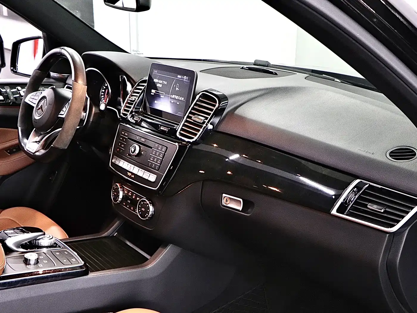 Mercedes-Benz GLE AMG 2017 AMG GLE 43 4MATIC фото 15