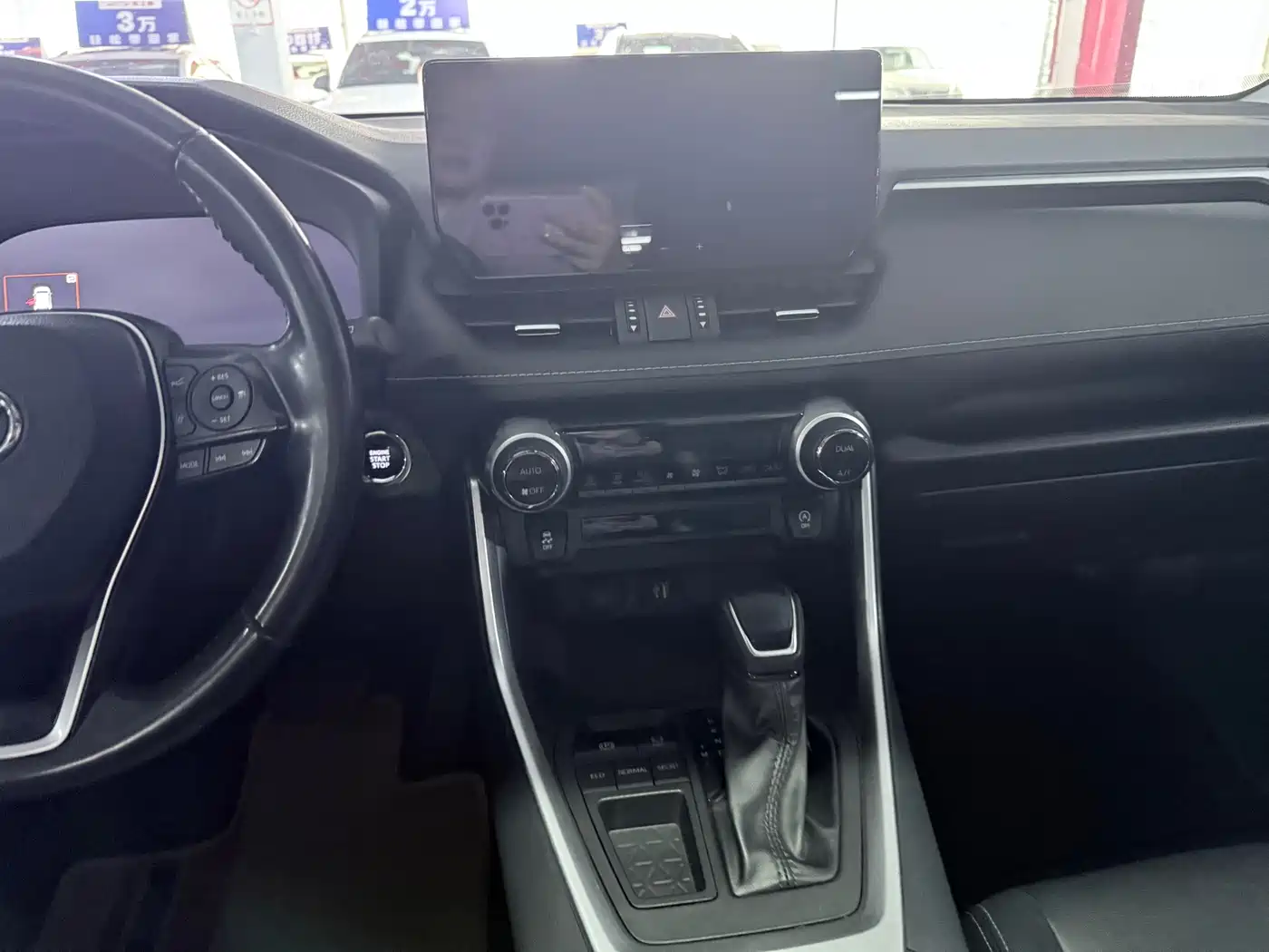 Toyota Wildlander 2023 2.0L CVT FWD Luxury PLUS фото 15