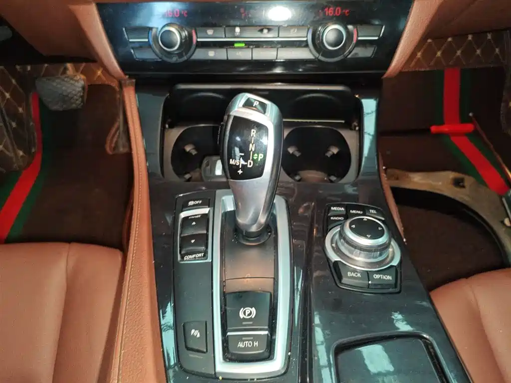BMW 5 Series 2014 520Li Elegance фото 11