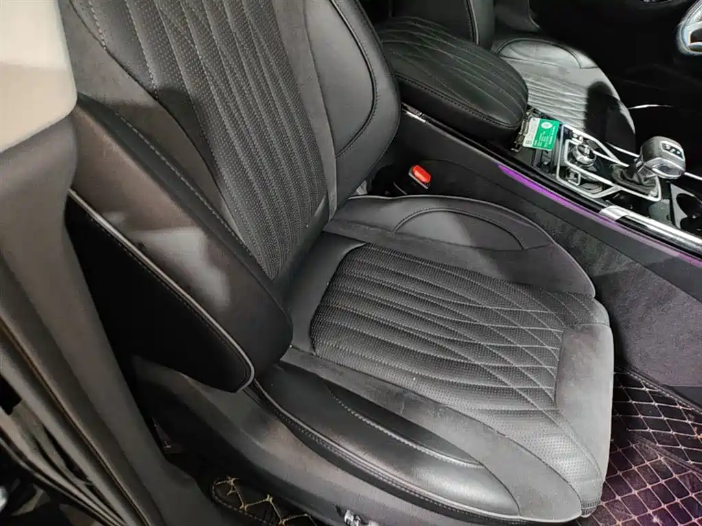 Hongqi HS5 2022 Facelift 2.0T Smart Flag Enjoyment Edition фото 20