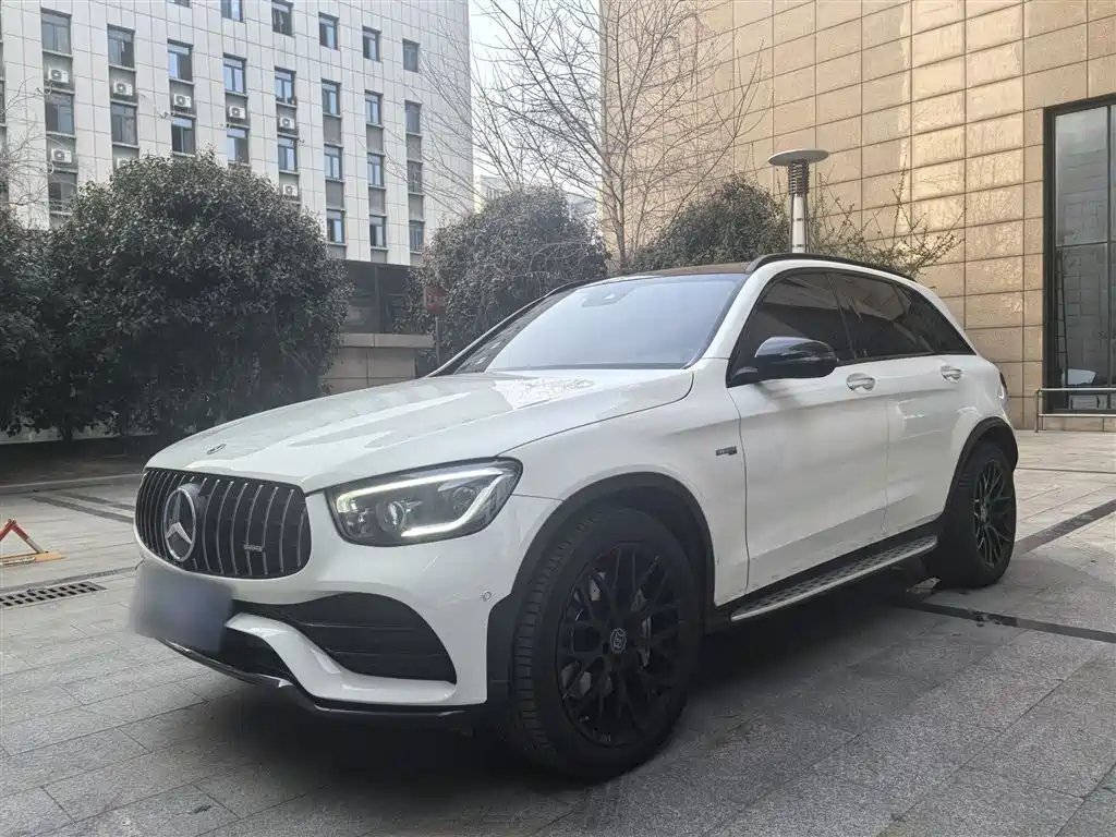 MERCEDES-BENZ GLC AMG