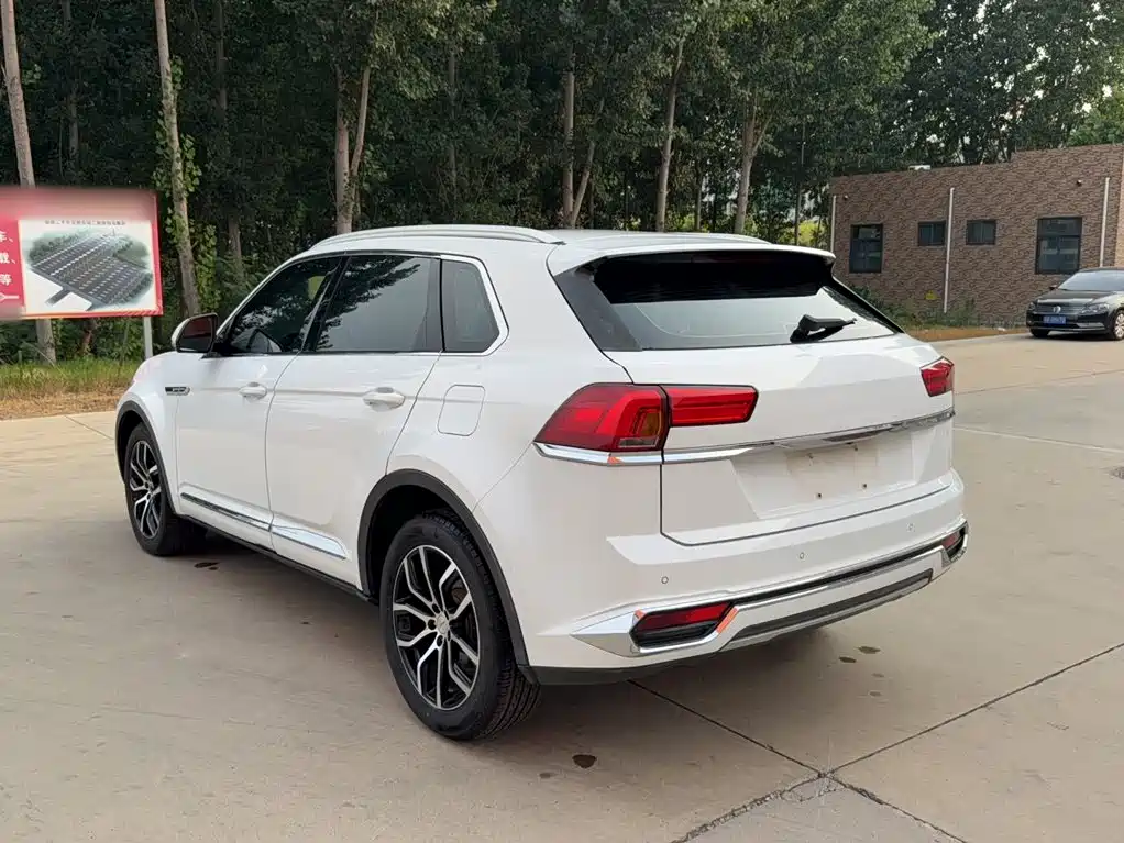Фото 16 - Zotye X7