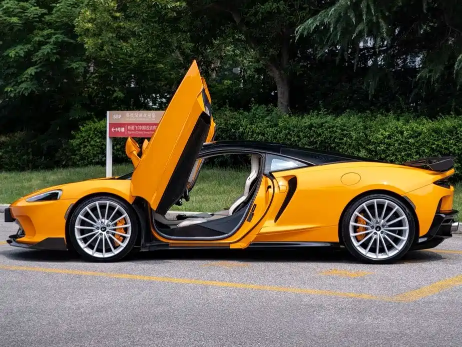 McLaren GT 2023 2023 4.0T Standard Model