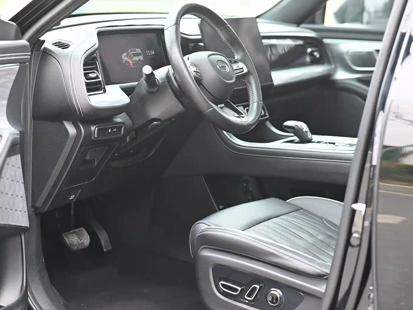 GAC Trumpchi Trumpchi GS8 2022 Pilot Series 2.0TGDI 2WD Premium Edition (7-Seater) фото 4