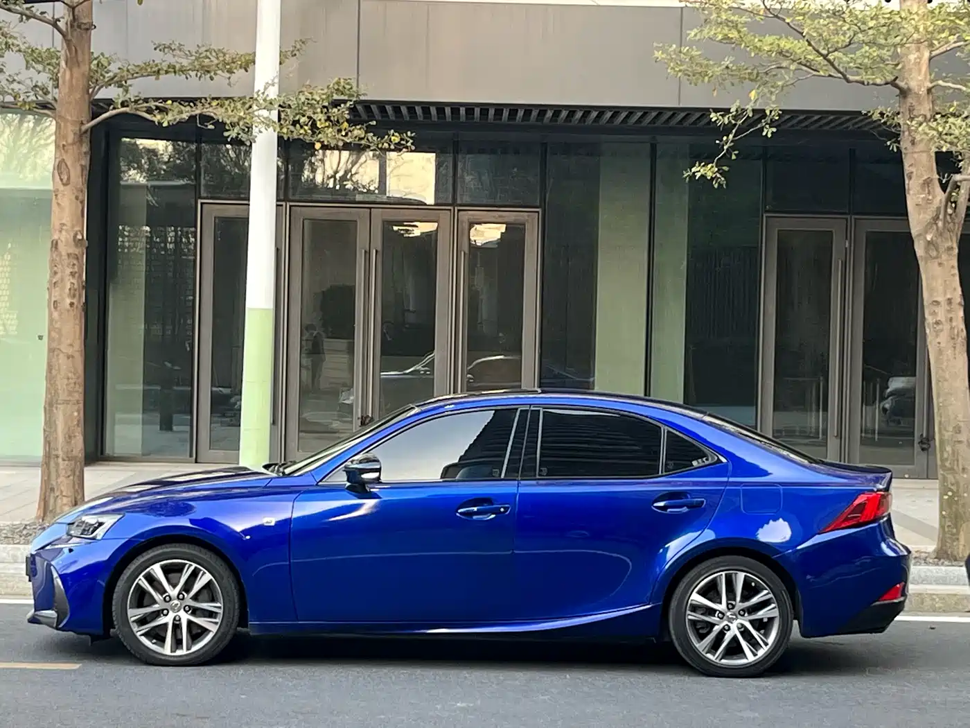 Lexus IS 2017 300 F SPORT фото 10