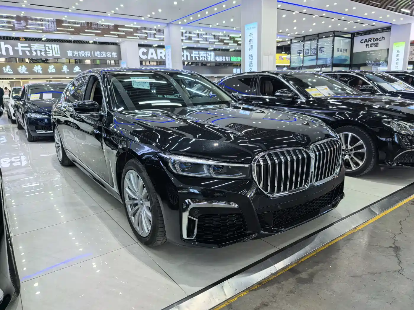 BMW 7 Series 2018 730Li Leading Type Excellence Package фото 3