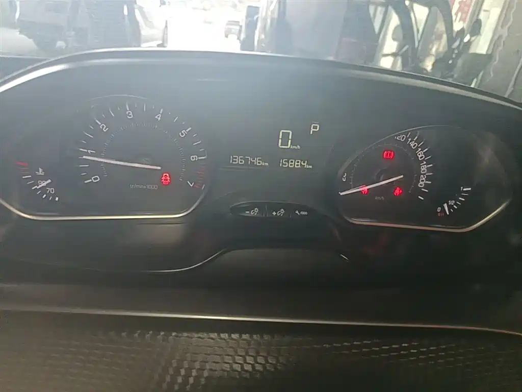 Peugeot 2008 2014 1.6L Automatic Fashion Edition фото 12