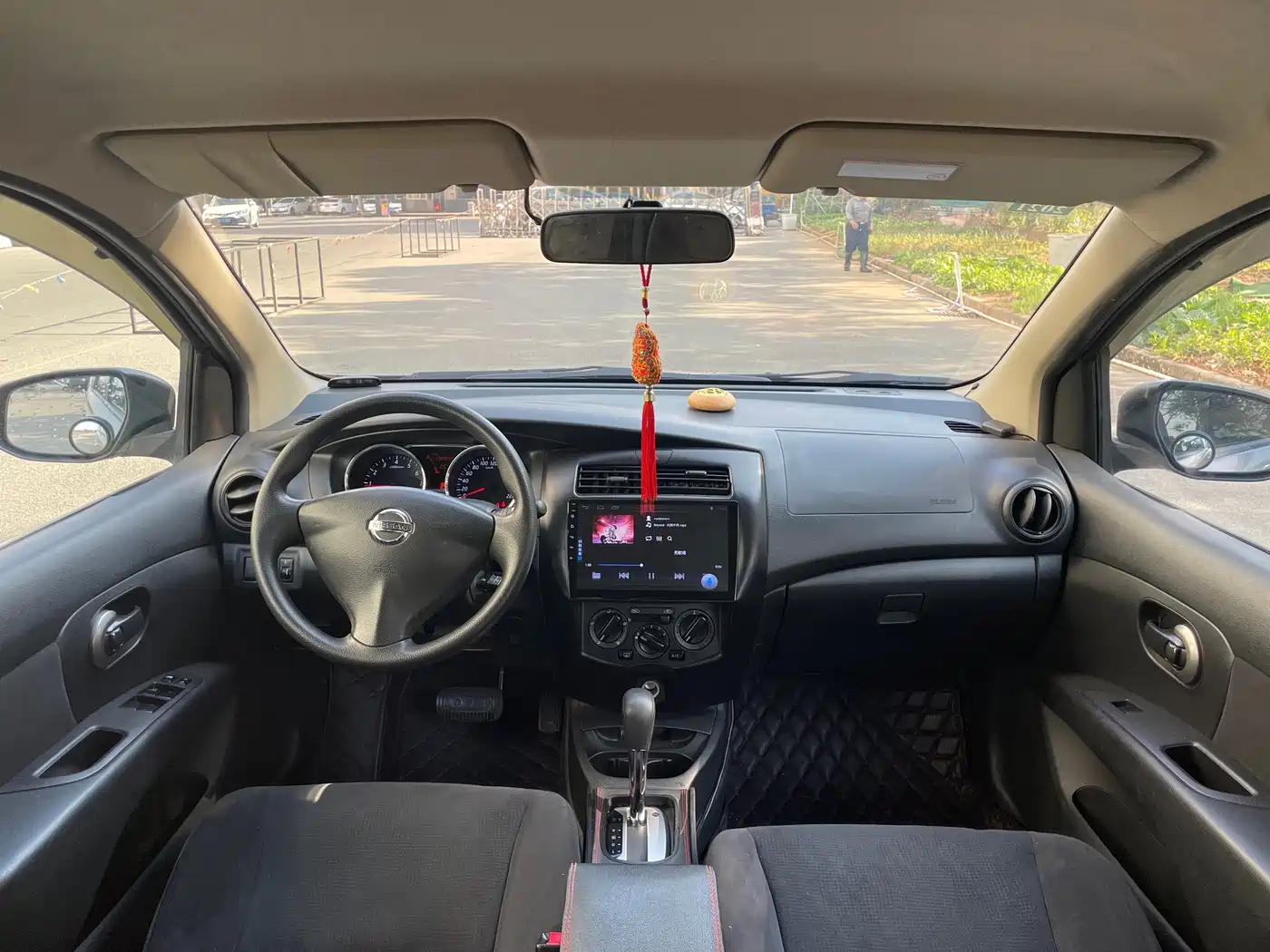 Nissan Livina 2015 2013 1.6XE CVT Comfort