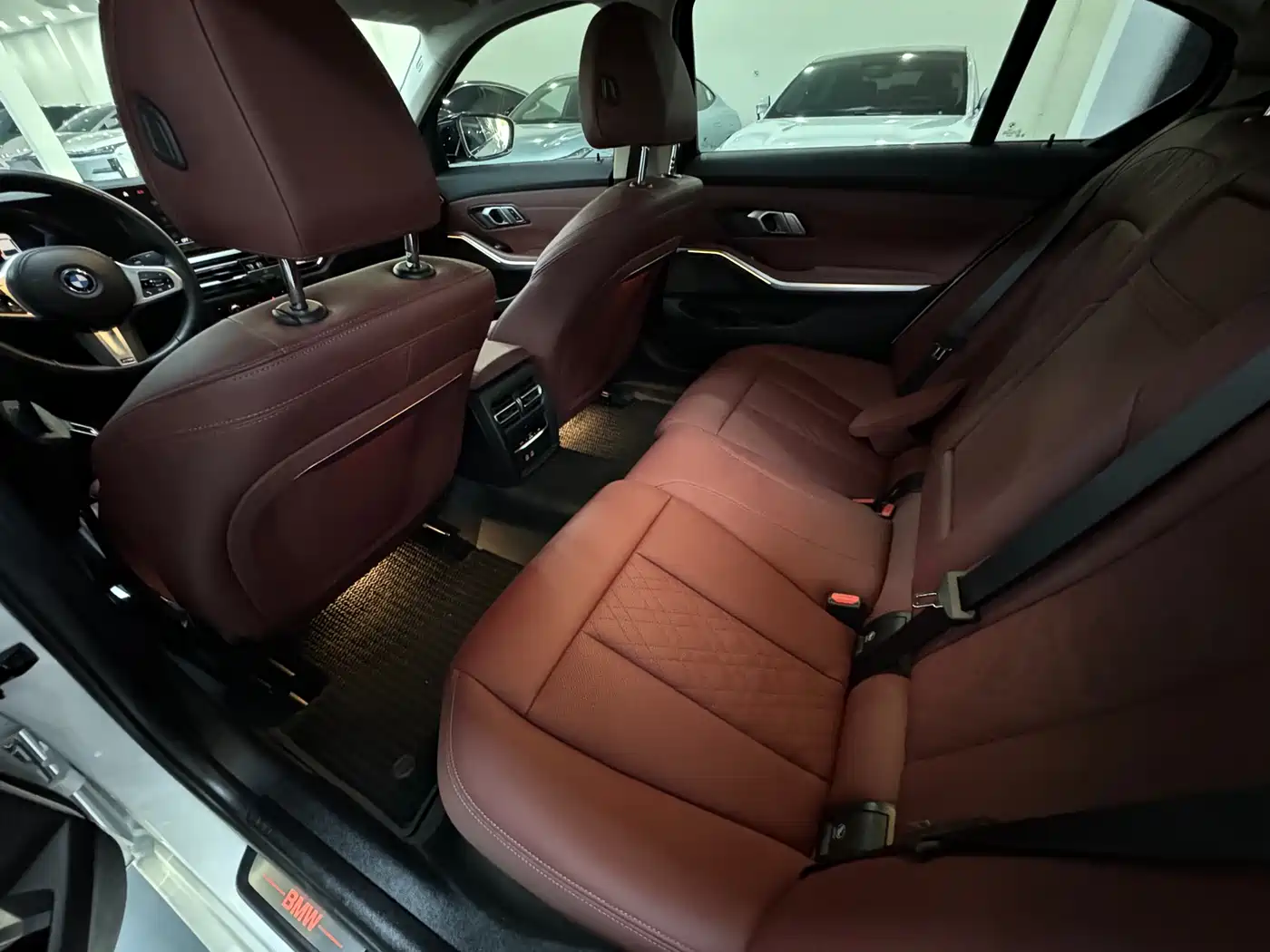 BMW i3 2023 eDrive 40 L Shadowline Package фото 9