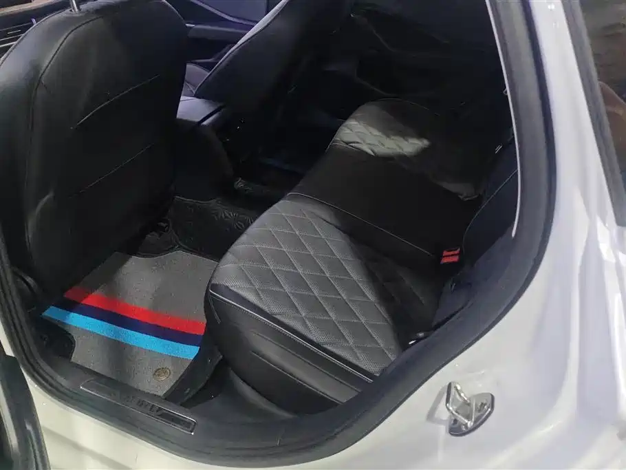 Volkswagen Sagitar 2023 300TSI DSG Excellence Edition фото 11