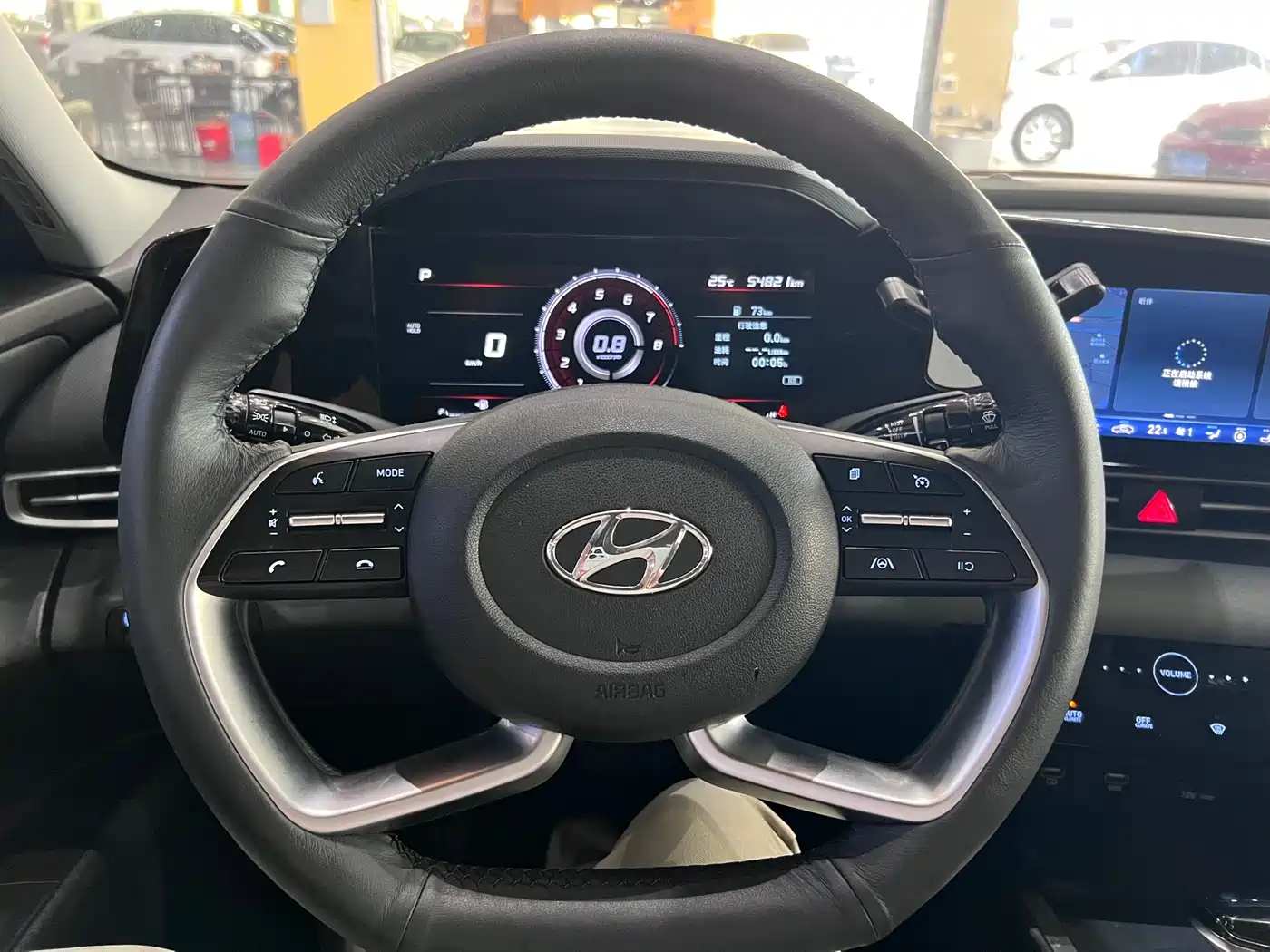HYUNDAI ELANTRA