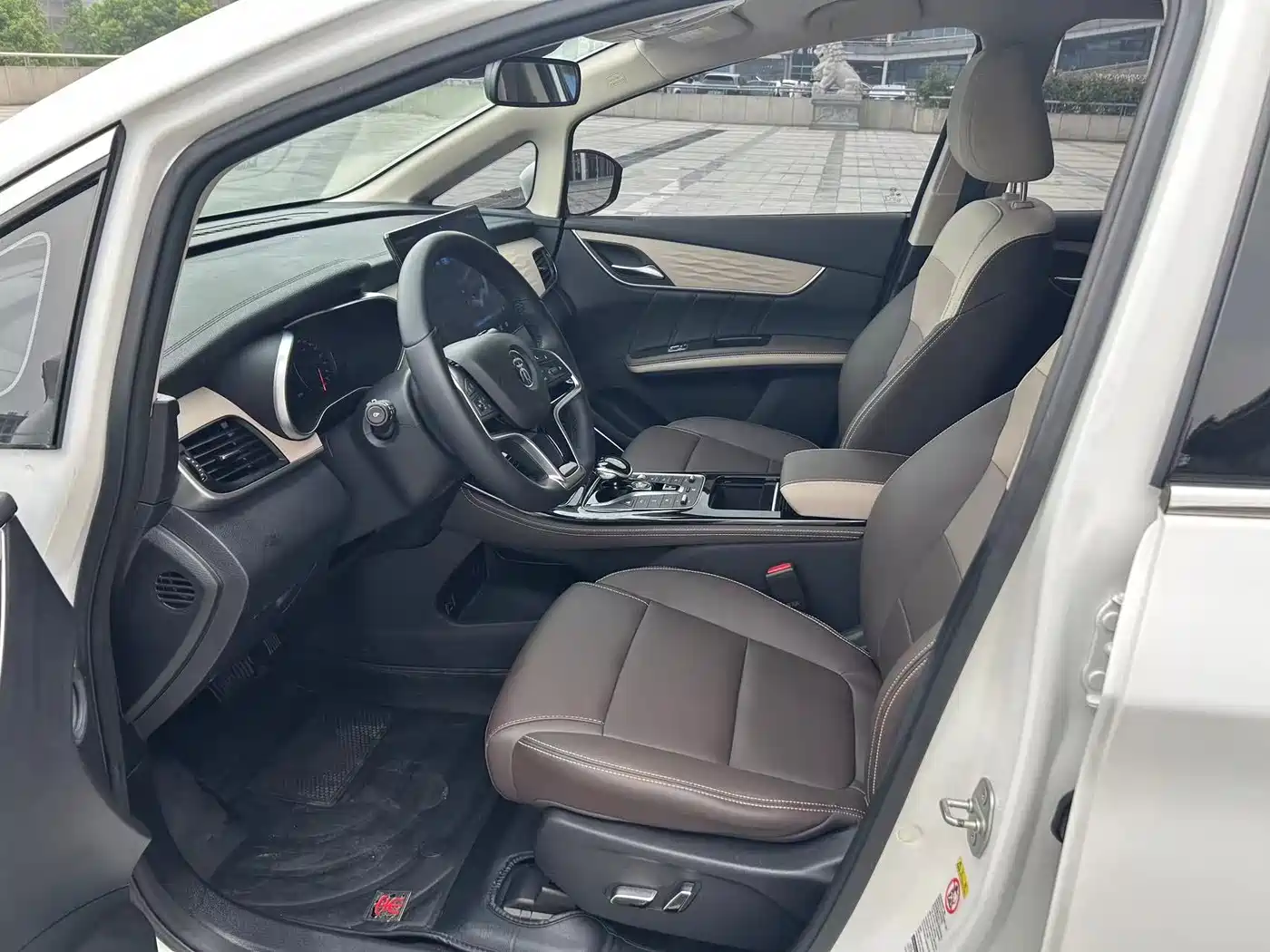 BYD Song MAX New Energy 2022 DM-i 105KM Executive Edition фото 6