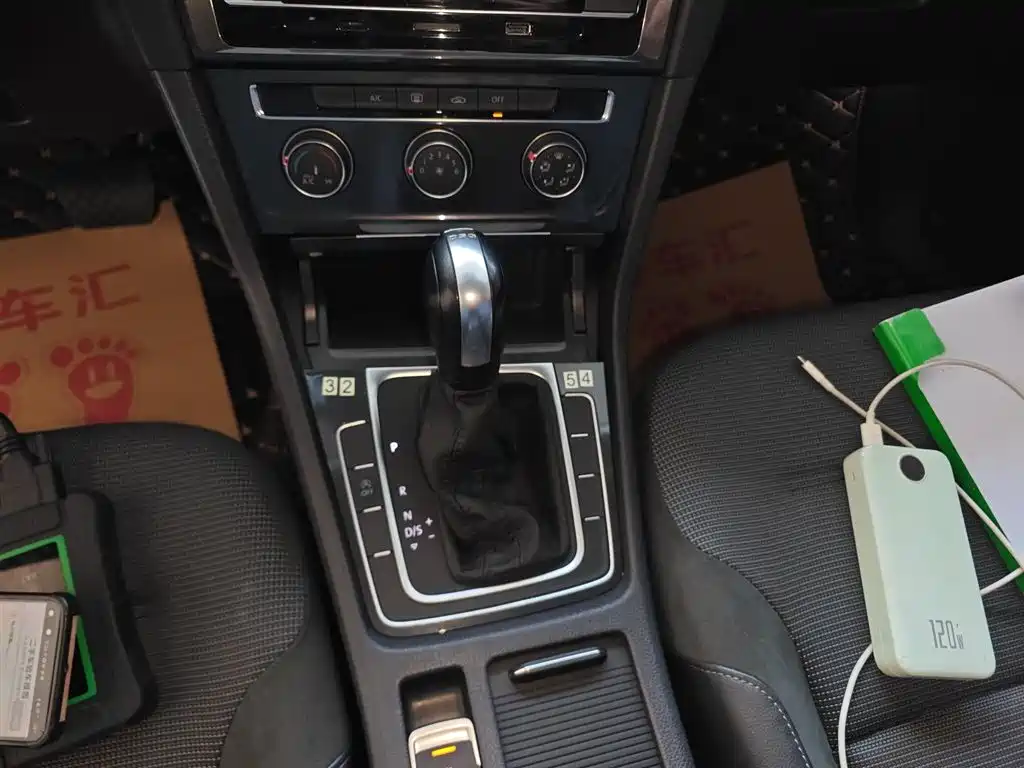 Volkswagen Golf 2018 230TSI Automatic Comfort фото 14