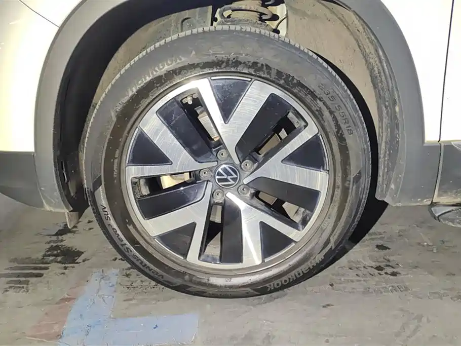 Volkswagen Tayron 2024 330TSI 2WD Luxury Plus Advanced фото 6